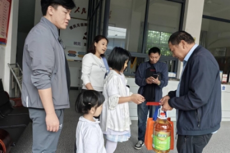 天天粉业：为残疾儿童实现微心愿