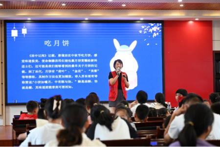 长青街道开展“月满中秋 情满长青”中秋主题活动