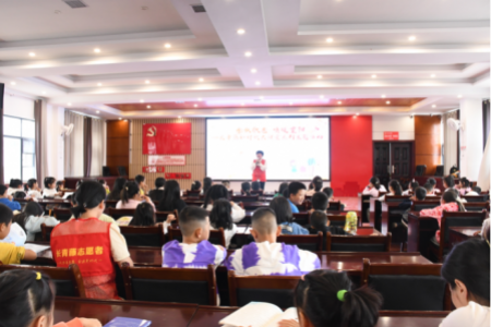 长青街道开展“金秋敬老 情暖重阳”主题活动