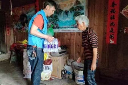 爱心物资捐赠，助力靖州防汛