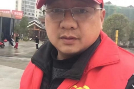 “暖流计划公益坚守者”夏攀峰：热心公益，助人为乐，汇小流成大