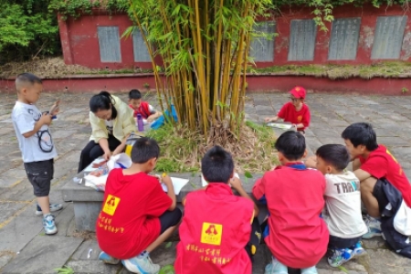 树叶童 “画” 欢庆六一 ——户外亲子树叶画活动