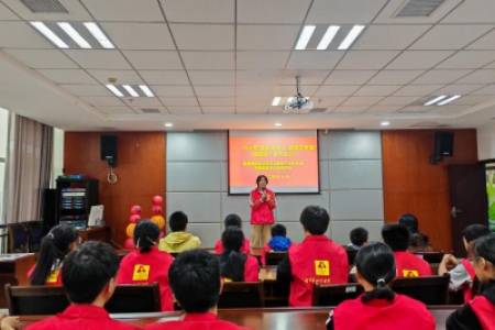 新晃县图书馆开展：2024年“国庆书香浓·阅读庆华诞”活动