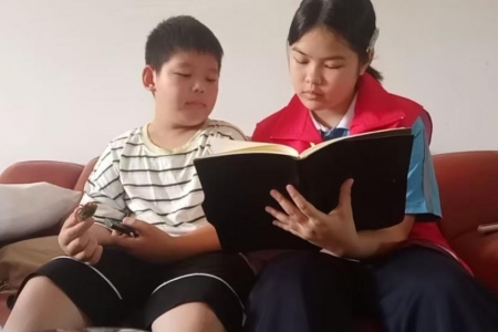 国庆 | 国庆一家亲，帮扶暖初心