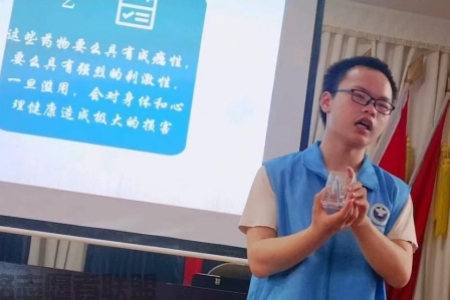 “溆浦县优秀雷锋青少年”黄金宝：青春的火炬，照亮他人，温暖自己，完善自我