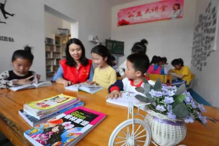 “中国好人”颜丫丫：帮助他人，快乐自己！