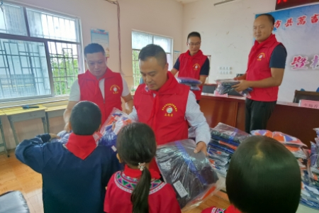 “湖南省优秀志愿者”杨英和：为公益奉献一点爱心，让世界更美好