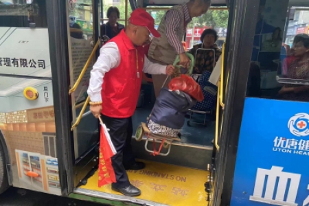 “湖南省优秀志愿者”杨长军：：无论风雨，我们都是城市的守护者