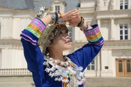 “村居公益人”杨惠惠：在每个孩子心中播撒爱的种子！