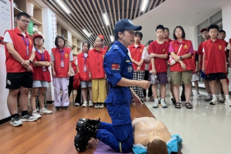 暑期防溺水！同心公益邀 “大咖” 到板桥铺社区开课啦​！