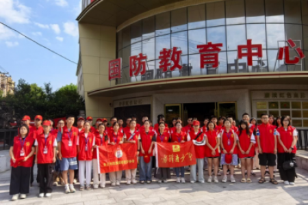 “八一铸军魂，少年砺初心”--雷锋青少年寻访国防教育基地