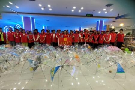 巧手画纸伞   快乐过六一