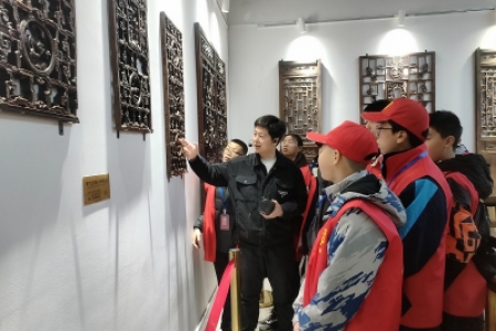 雷锋青少年走进市博物馆，开启文化探索之旅