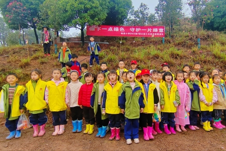 “撒下一点绿色 守护一片绿意 ” 锦溪小学2023级7班班级