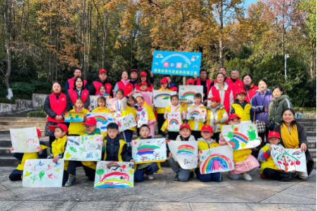 锦溪小学2023级7班：“色彩魔法——探索自我与家庭和谐之旅