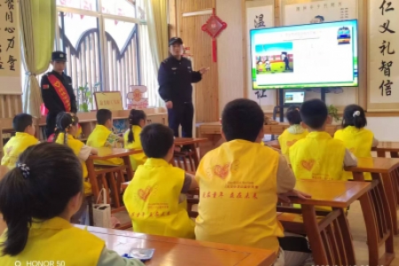 知路爱路护路，共筑平安铁路